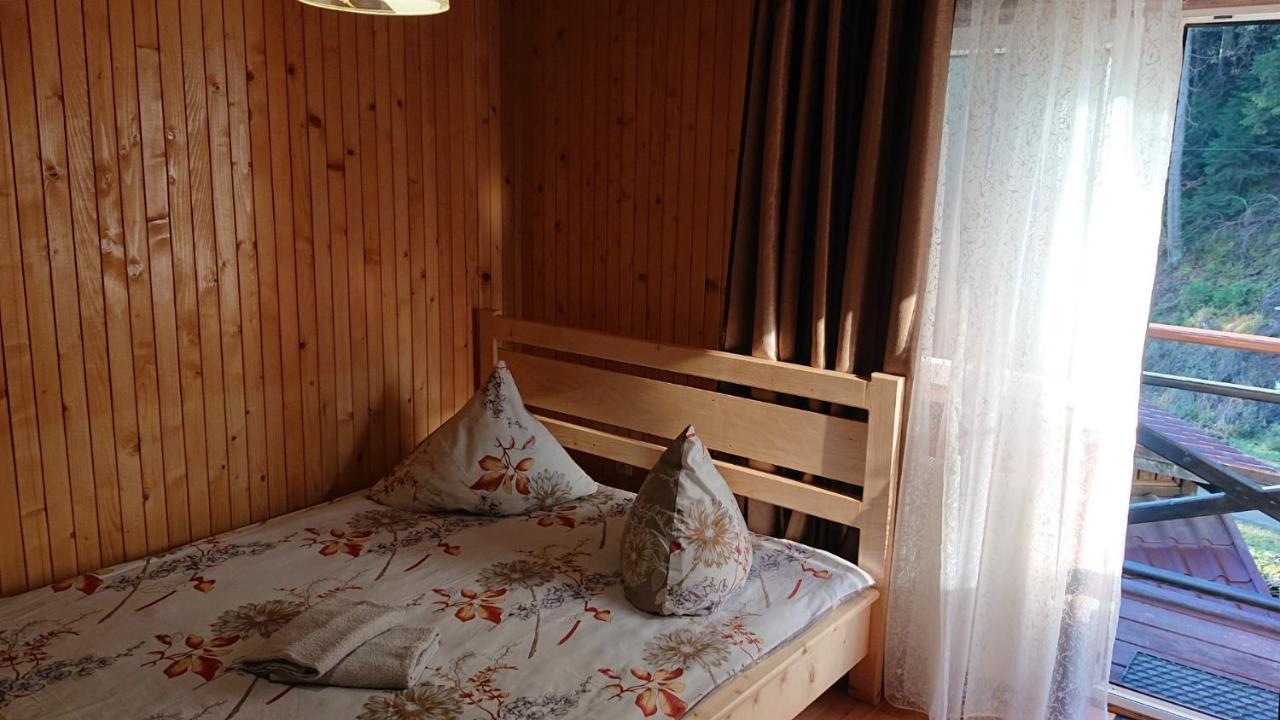 Любе Hotel Яблуниця Екстериор снимка