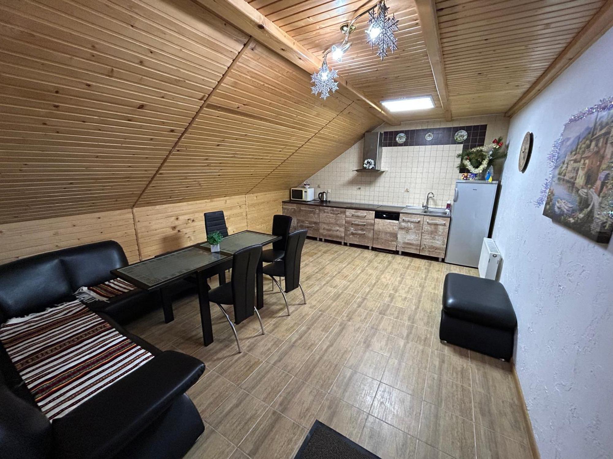 Любе Hotel Яблуниця Екстериор снимка