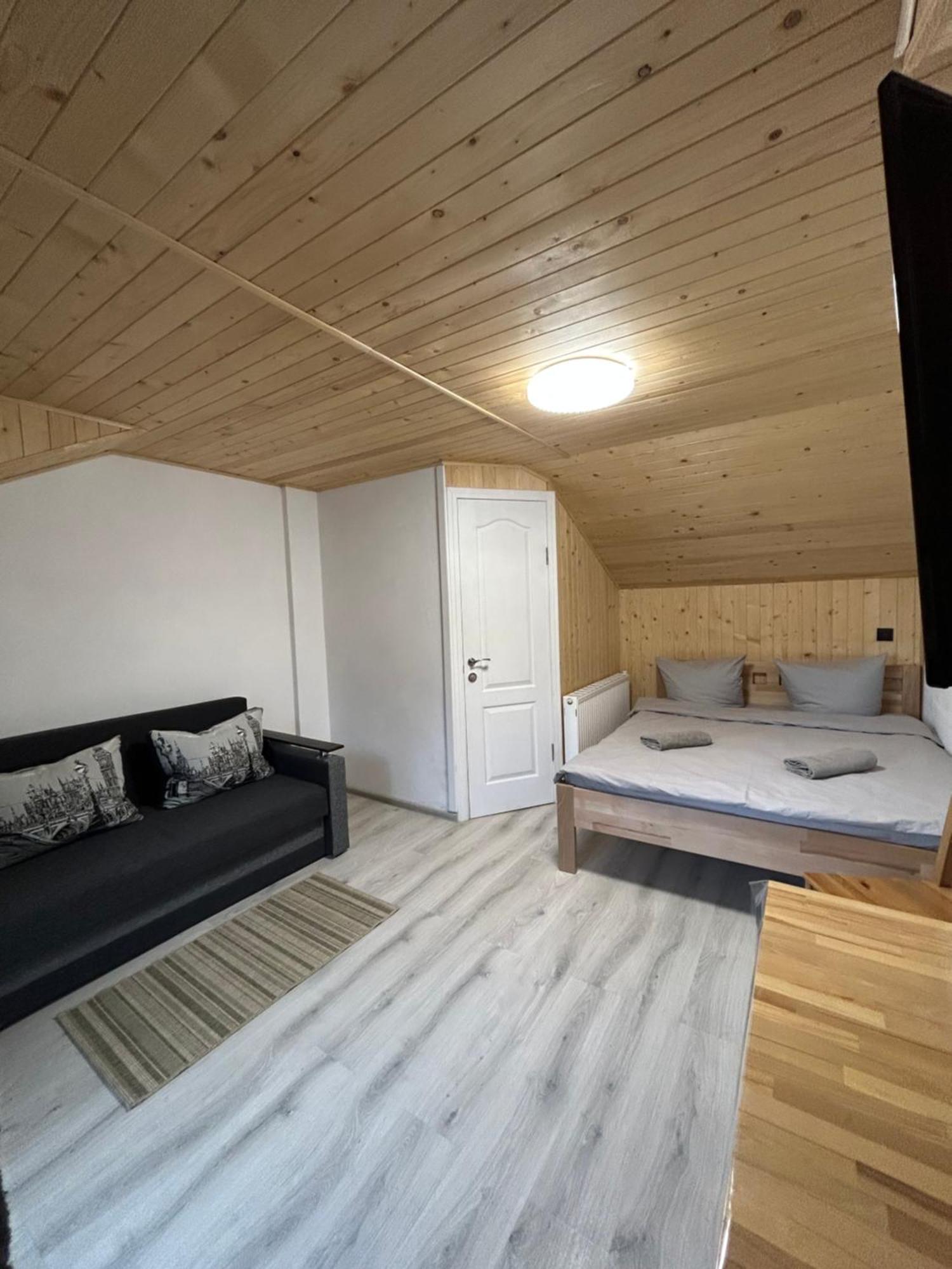 Любе Hotel Яблуниця Екстериор снимка