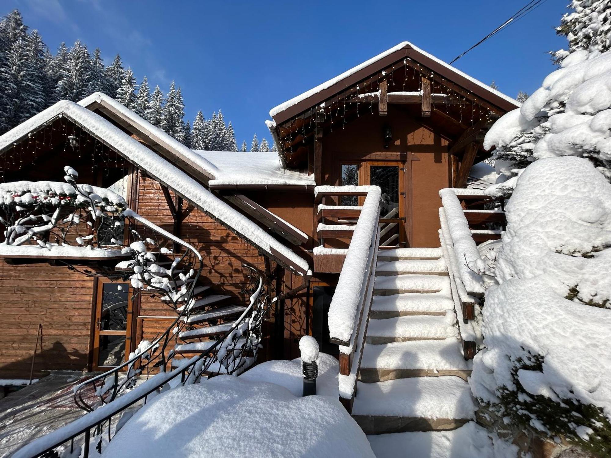 Любе Hotel Яблуниця Екстериор снимка